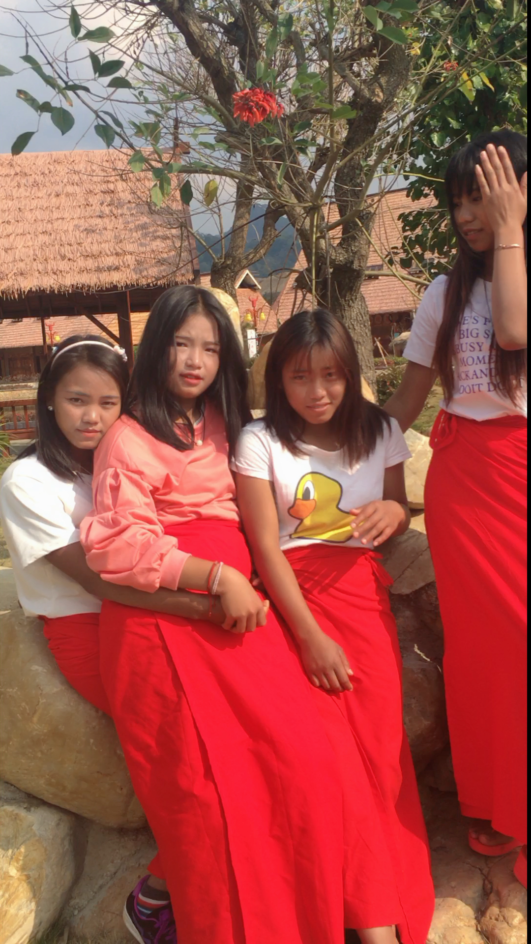 缅甸女人微信号图片