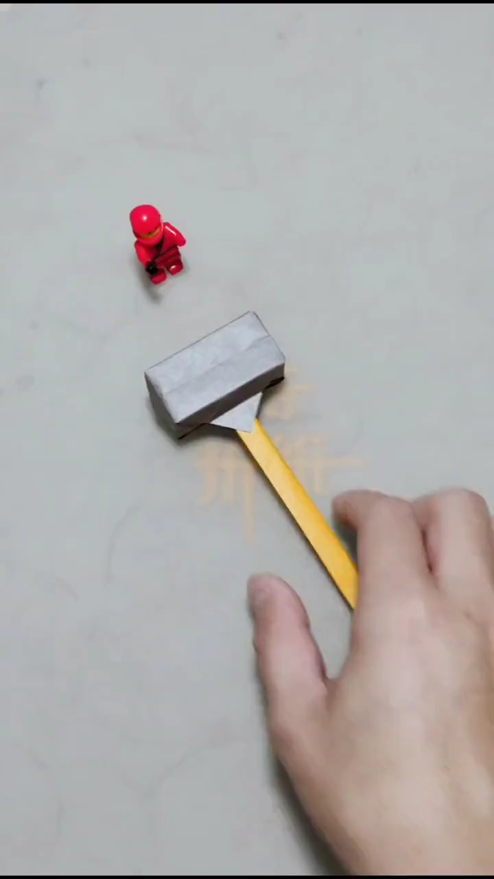 看着我的铲子飞机这么火,我再给大家折个锤子,我锤锤锤#折纸