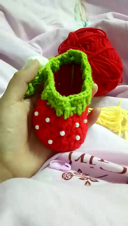 给宝宝钩的小鞋,人生第一次请见谅