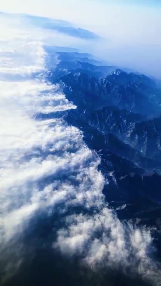 飞机上航拍的秦岭图片