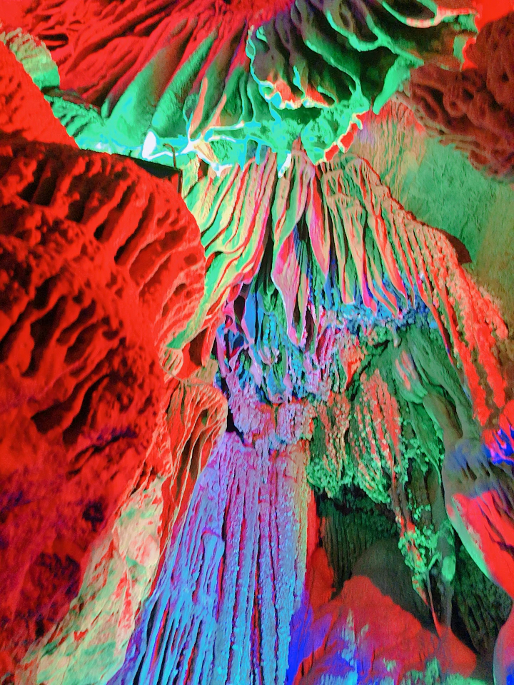 几万年的自然大山洞.好美