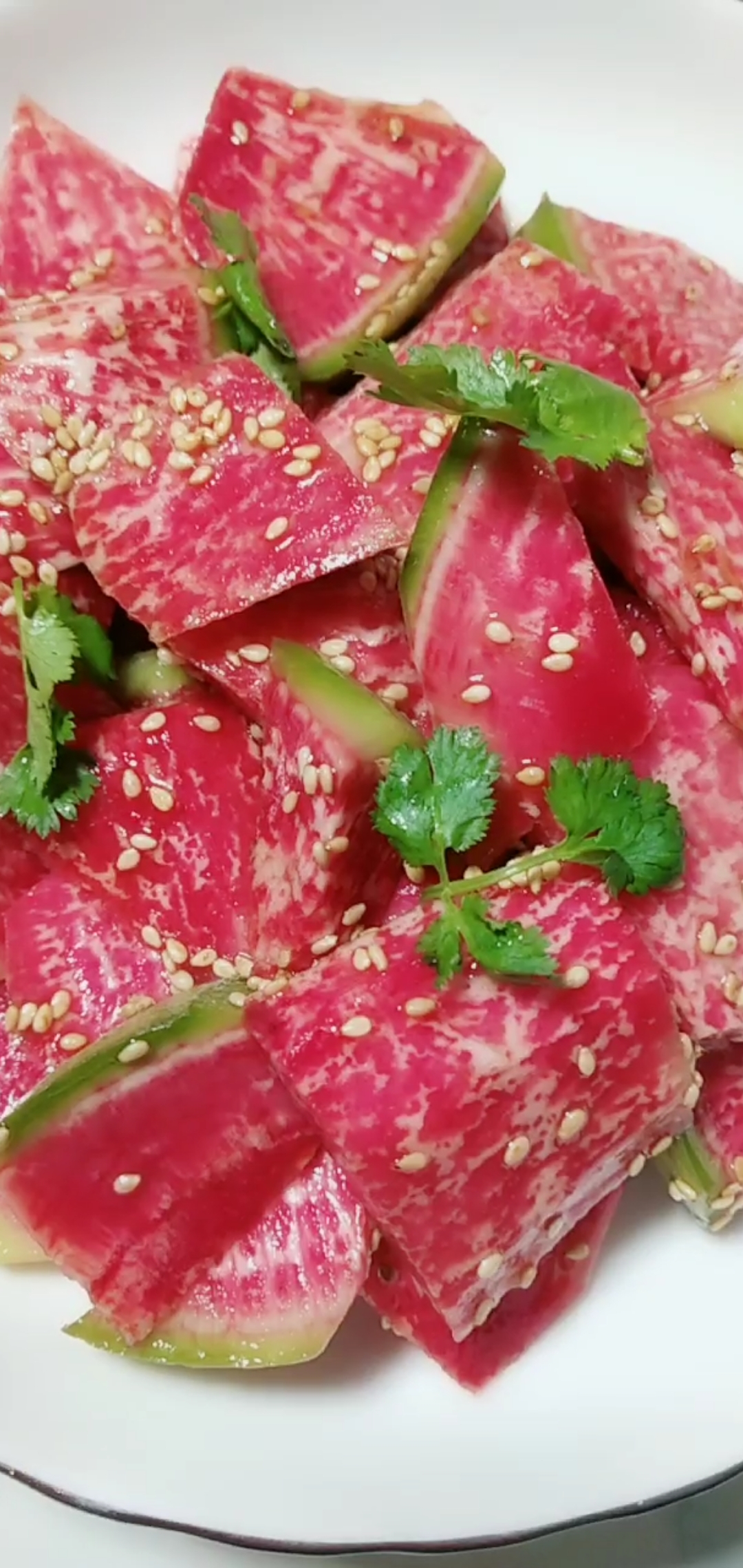 美食#凉拌心里美萝卜!