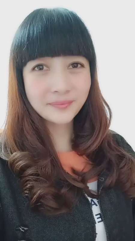 终于学会滚动字幕了是我漂亮的姑姐教的