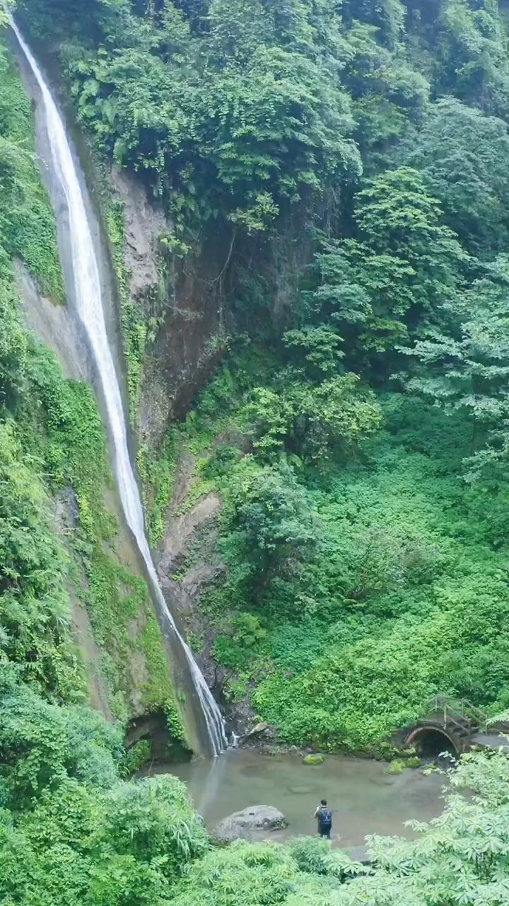 清江方山的瀑布很少人拍过吧,清江方山,避暑