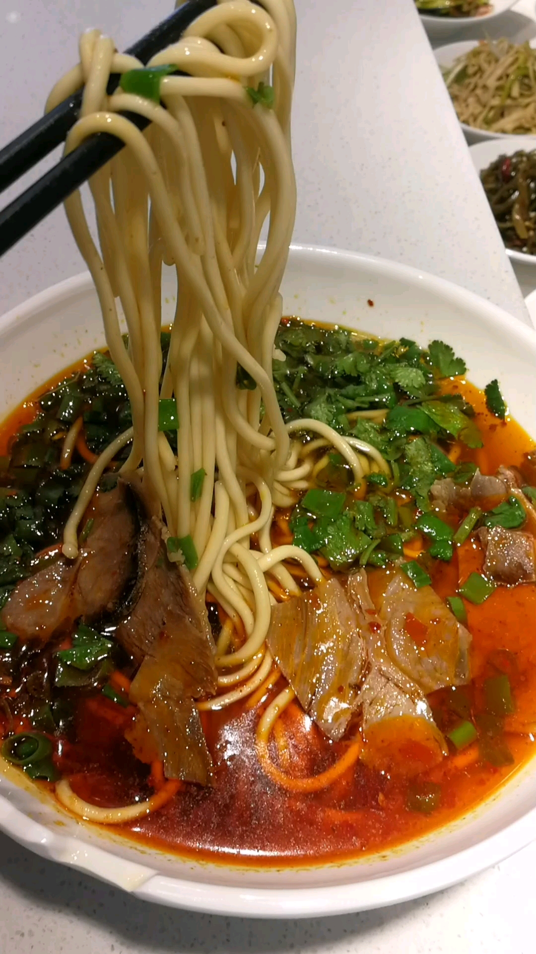 来碗牛肉饸饹面