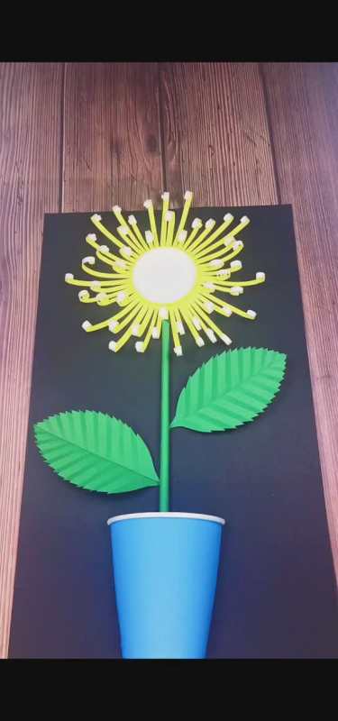 纸杯菊花贴画用完的纸杯不要再丢了做个贴画挂在客厅简单又漂亮废物