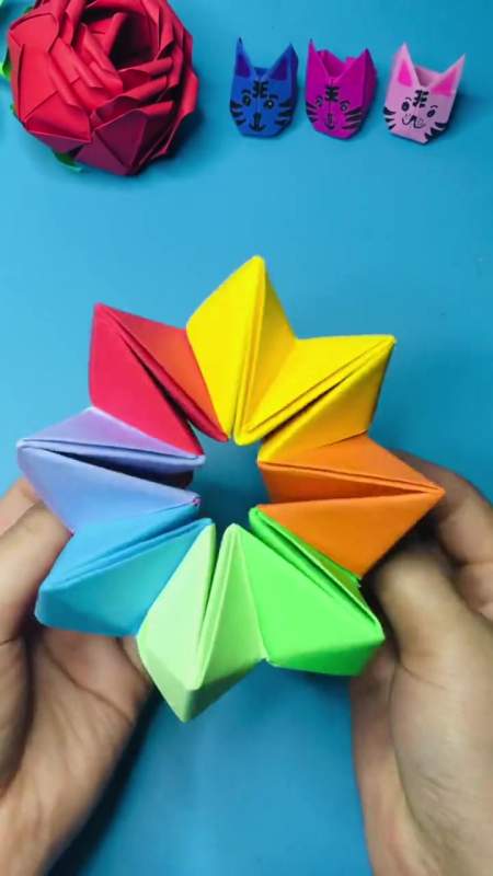 超好玩的无限翻转折纸五颜六色的小朋友很喜欢在家做起来创作灵感