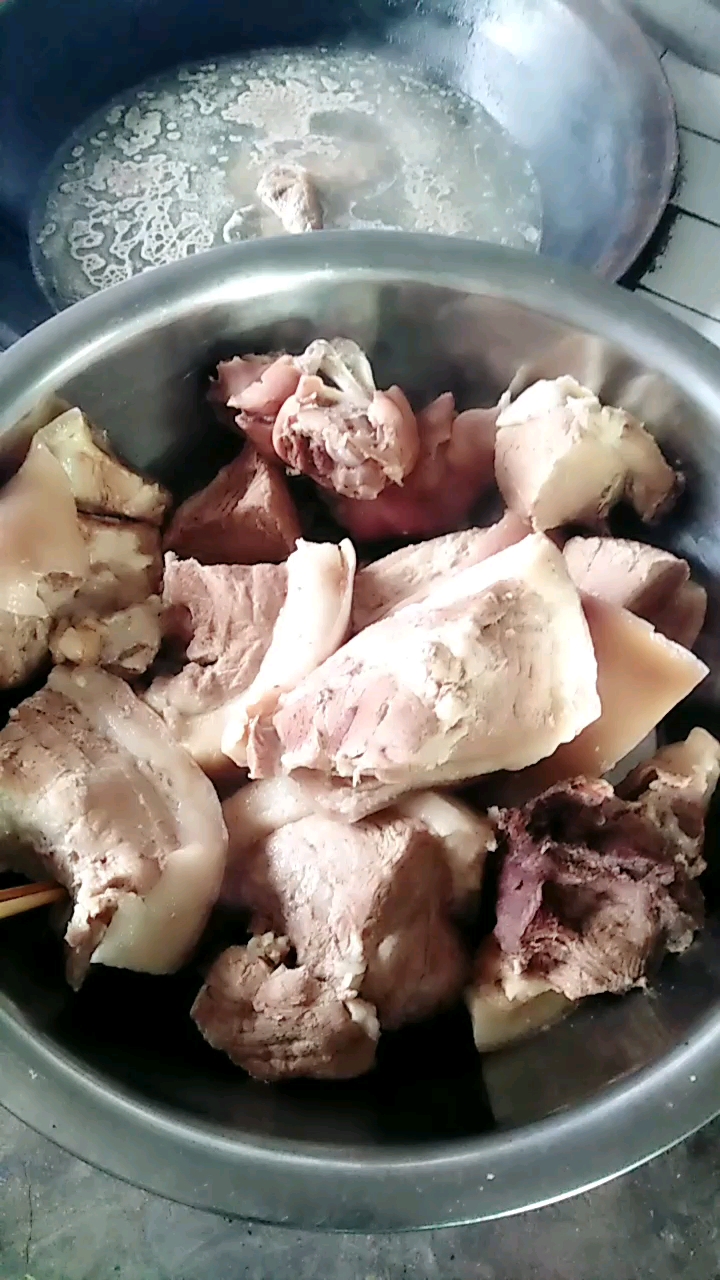 农村过年大锅烀肉