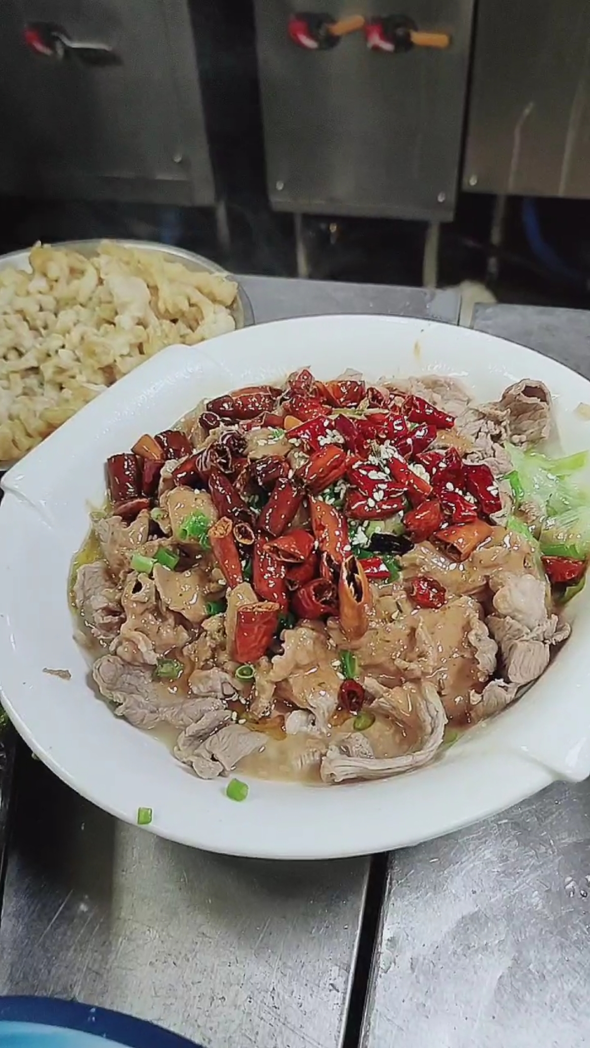 油泼辣子羊肉,太有食欲了.