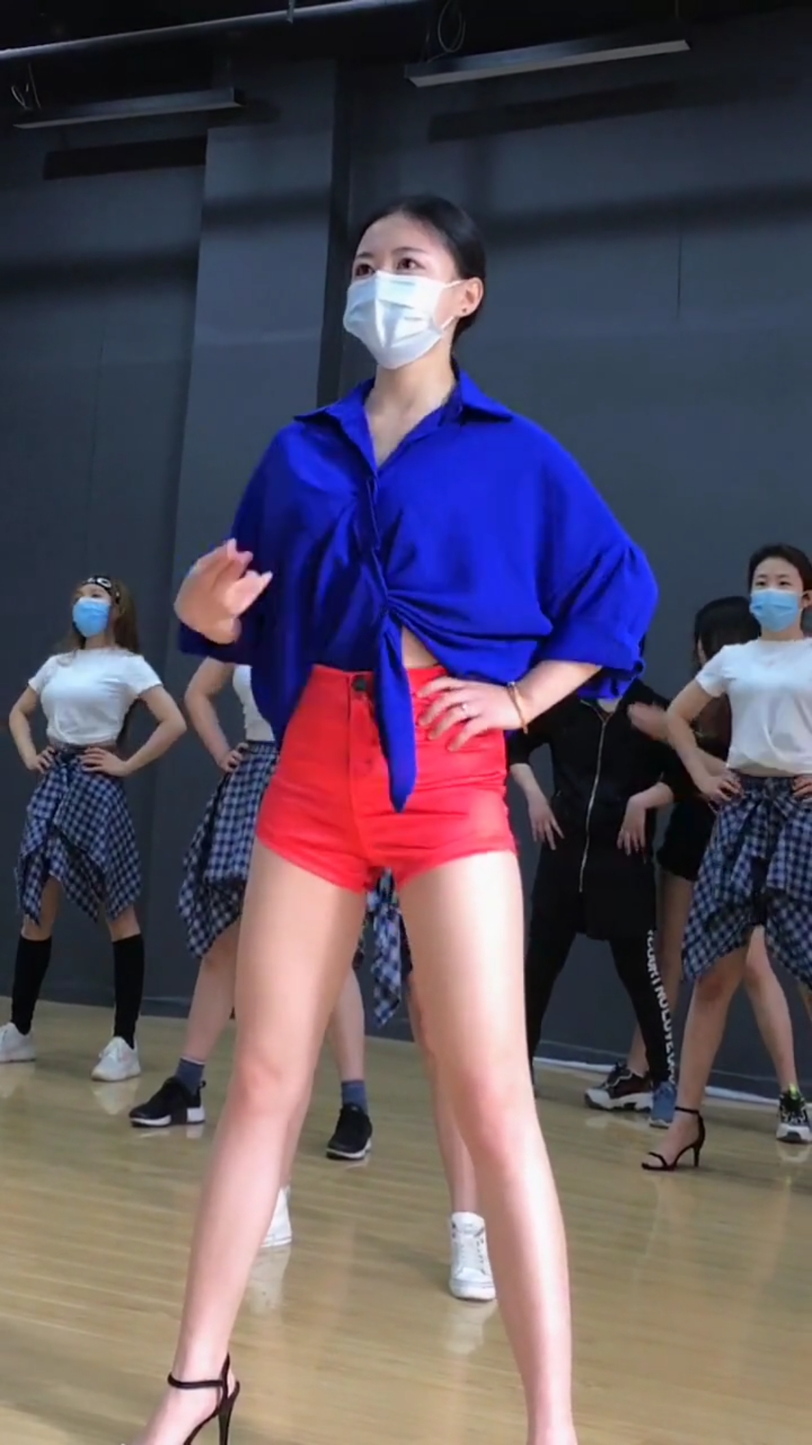 舞蹈candy老师#舞蹈基本功课堂教学视频分享 #全民小助手#感谢支持!