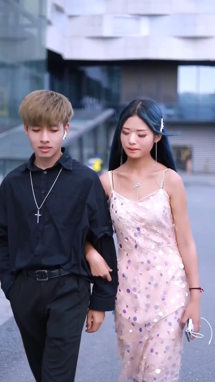 我的女人你别动