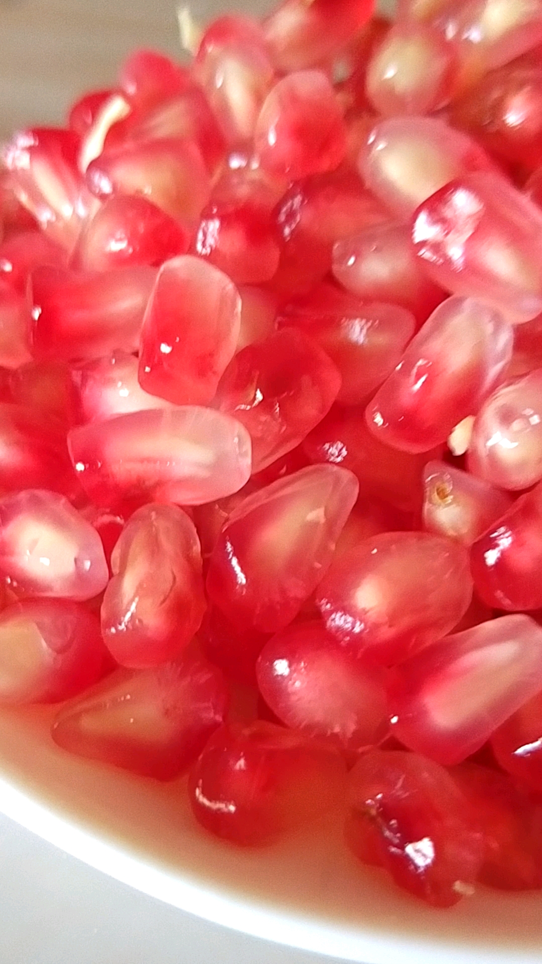 会理软籽石榴颗粒晶莹剔透