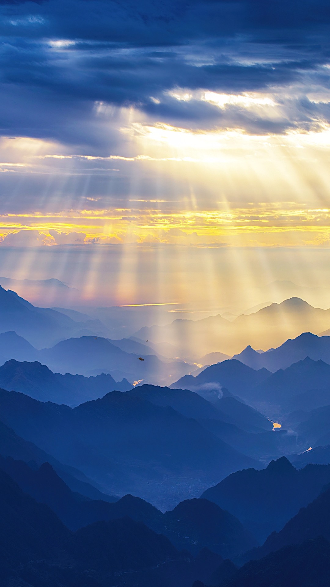 最美的风景#"万般皆有裂缝,那是光照进来的地方".