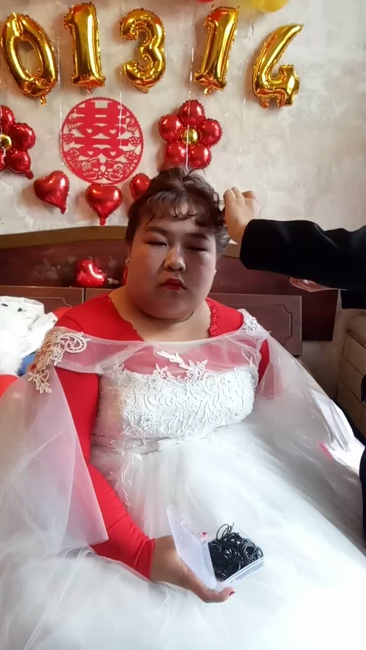 饺子要吃烫汤的老婆要娶胖胖的.
