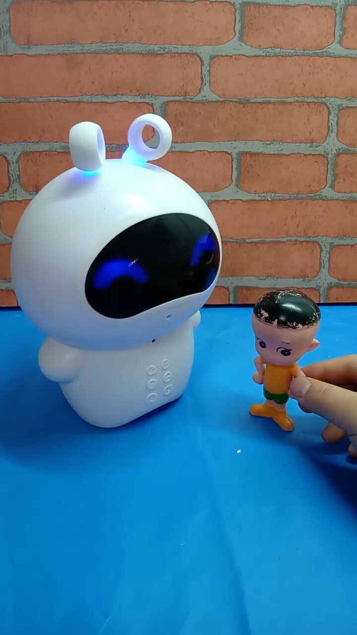 小白机器人好聪明啊!