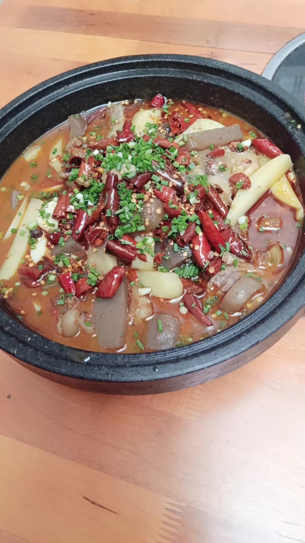 干锅牛脚筋!想吃吗?