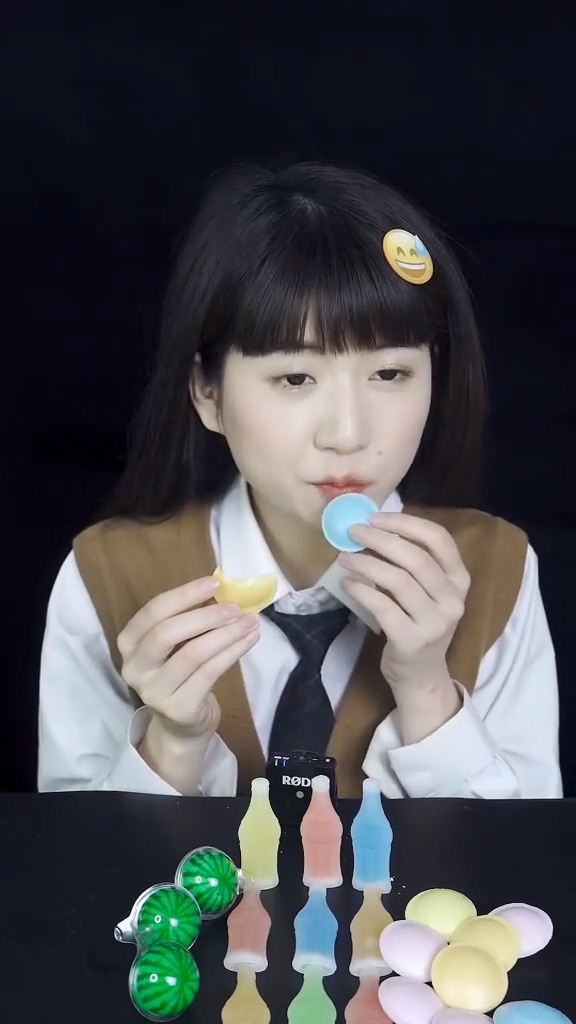 asmr声控系列之吃控最爱的糖果些两千多万人催更的吃糖果系列又来了!