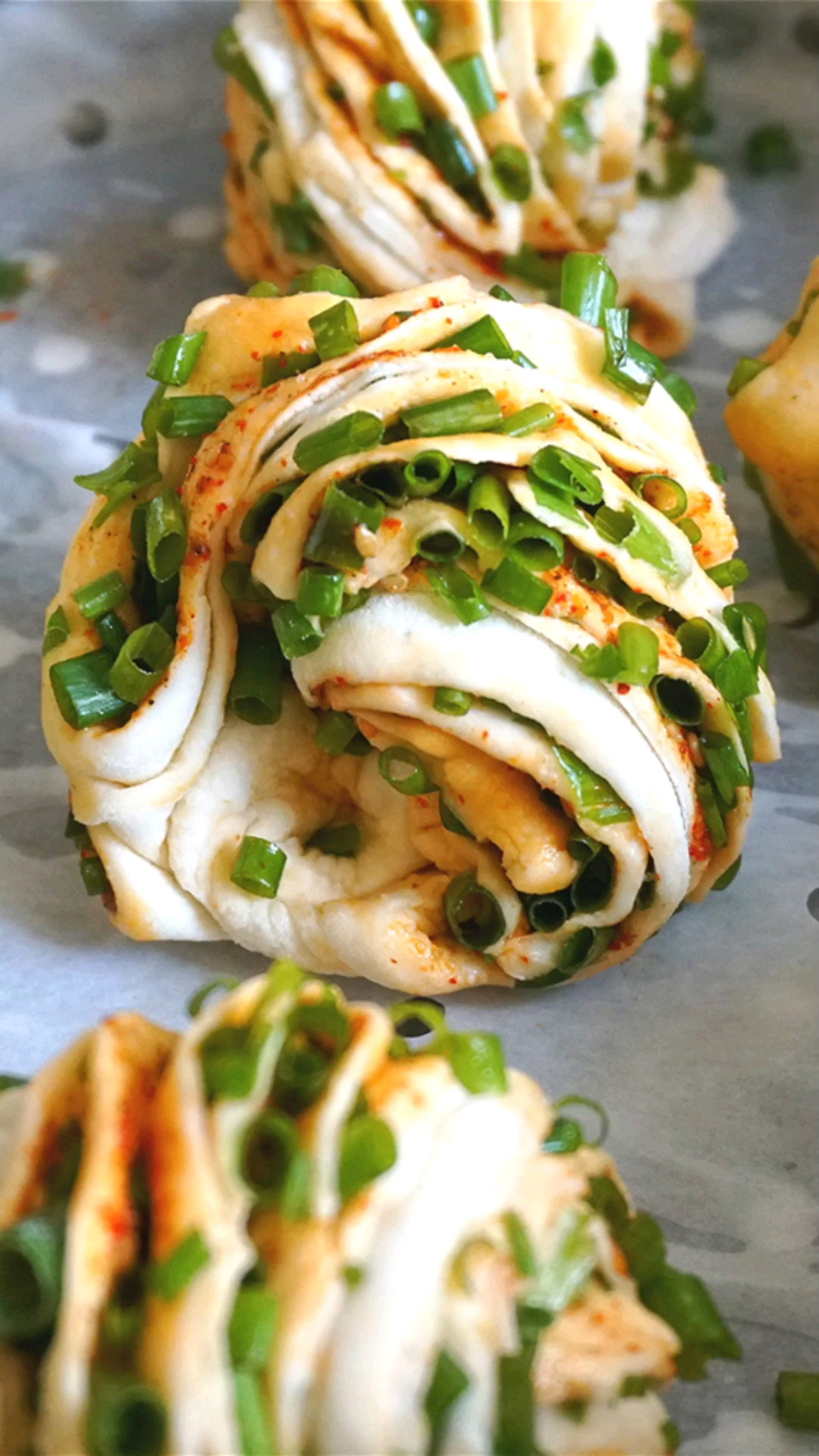 花样花卷#油泼辣子香葱花卷-度小视