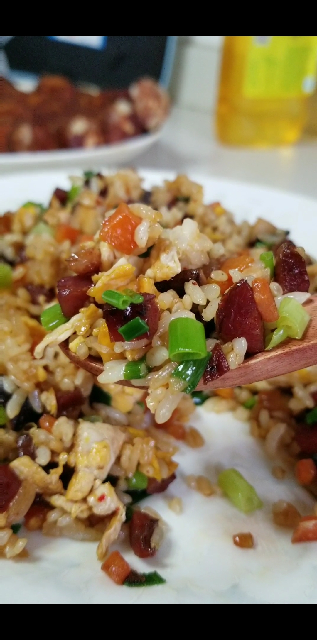 美食记#麻辣香肠蛋炒饭,一个字,超级香