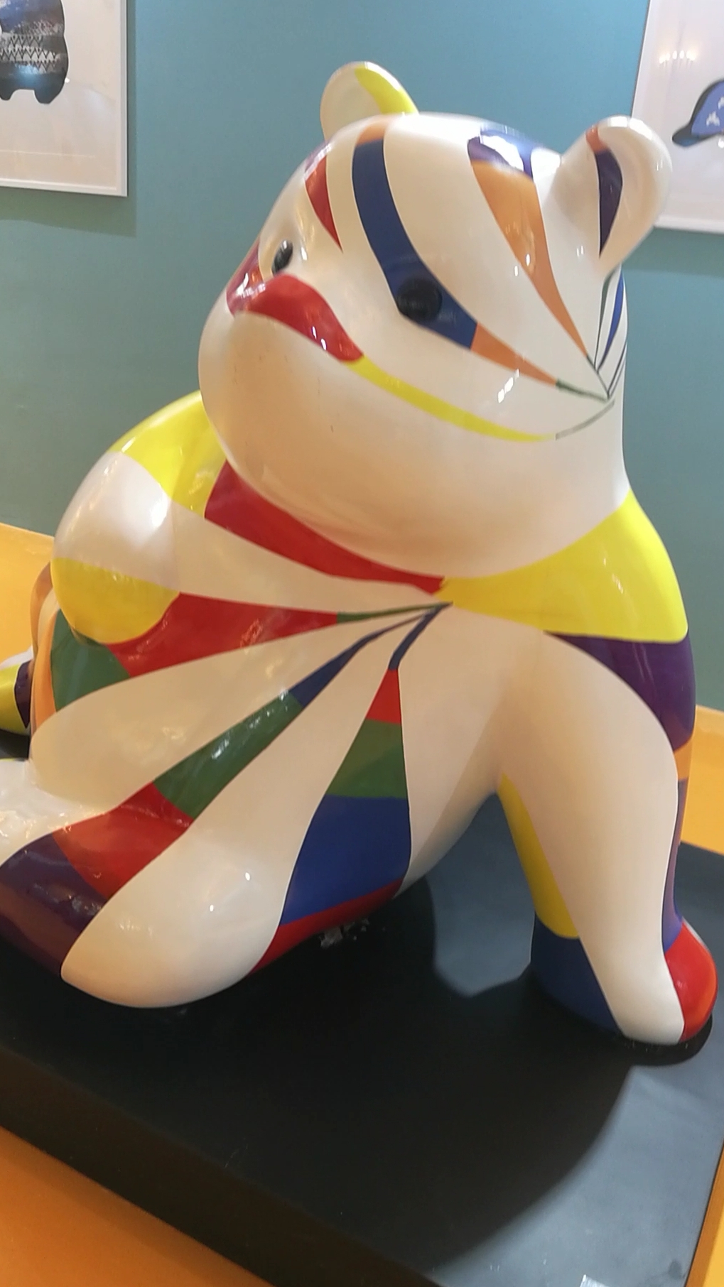 浪漫时尚风,快乐七彩熊.