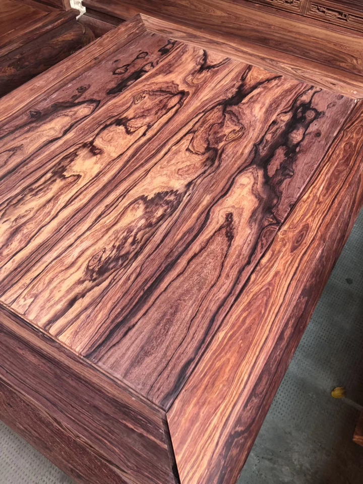 白酸枝一奥氏黄檀步步高升十件套沙发