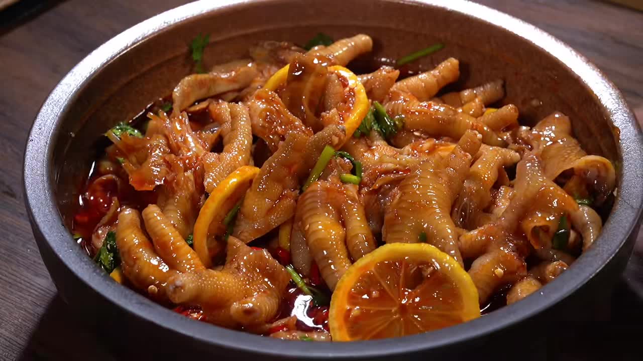 美食#酸辣开胃的泰式柠檬鸡爪,自己在家做,吃过瘾