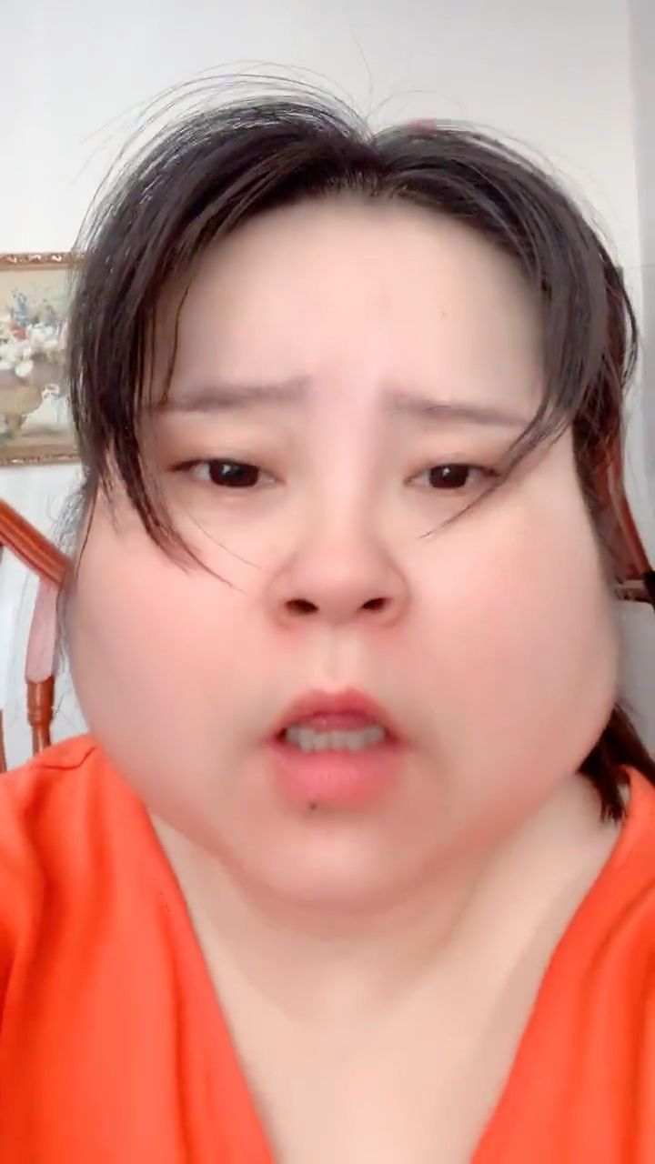 胖大婶你这喷嚏……无敌了