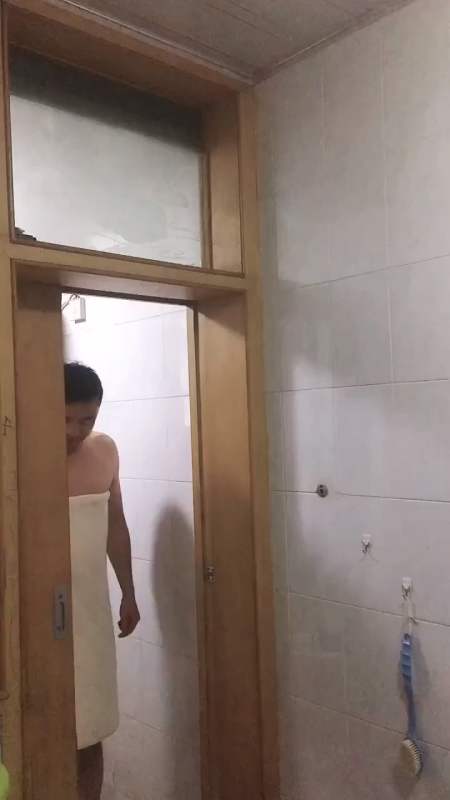 男同胞们!下次洗澡一定要分清