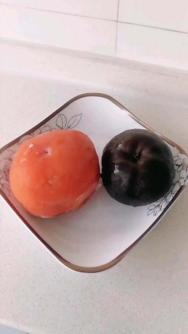 东北特色美食冻柿子冻梨的最佳吃法