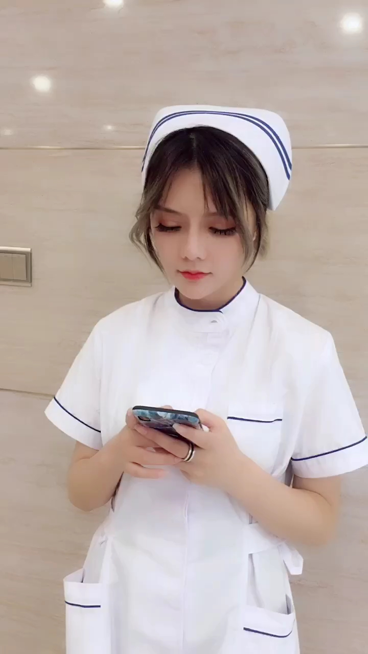 好美的护士小姐姐,护士服穿她身上有种