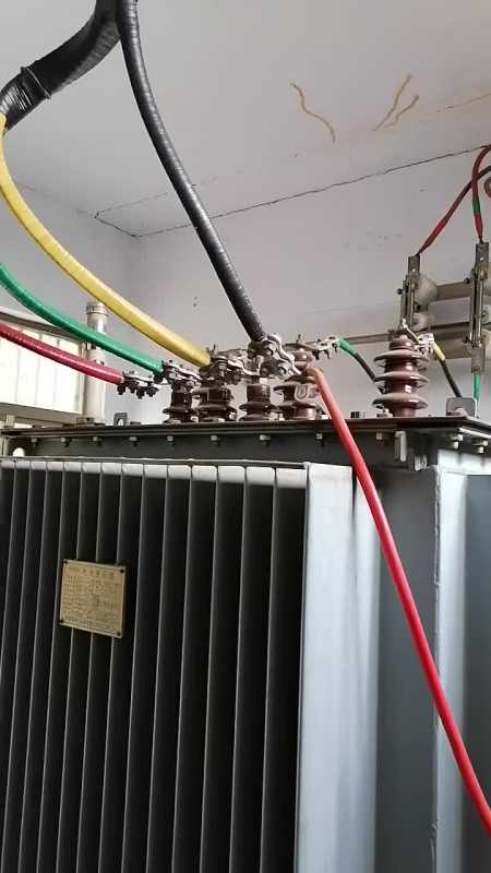 零基础学电工零线和地线在变压器这里是一根线