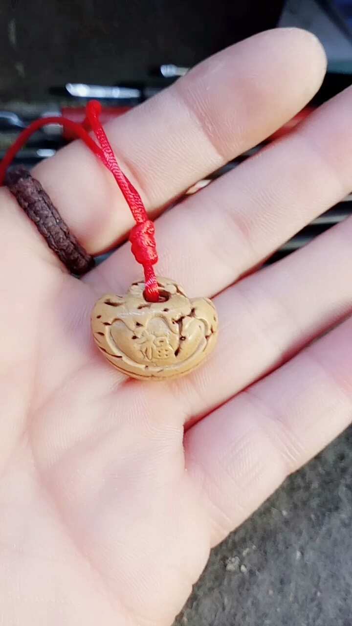 桃核 原创 元宝长命锁