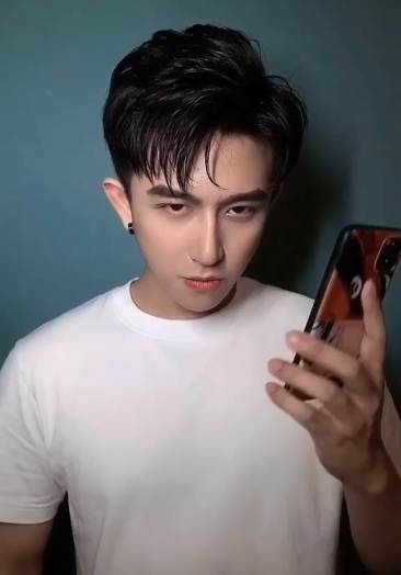 打出cj看看你平时在玩什么游戏黑马小明