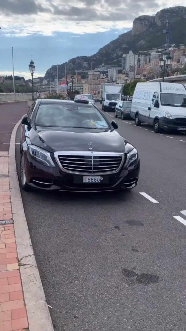 看看摩纳哥的出租车 全是百万豪车