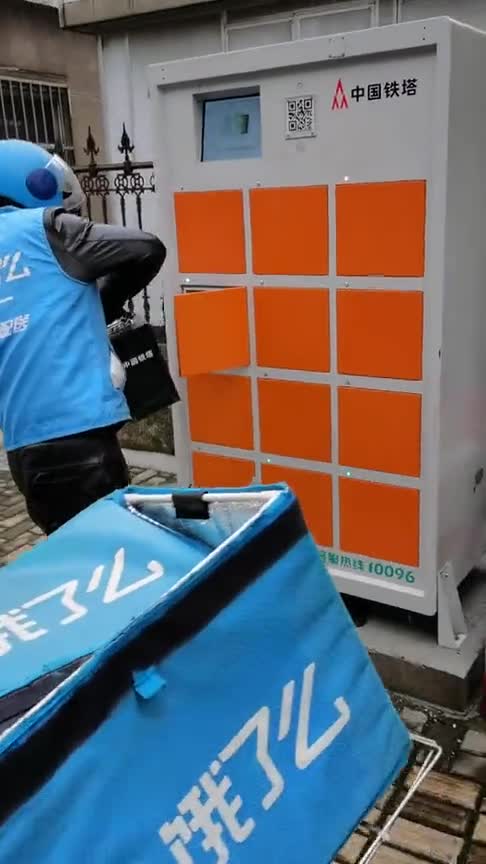 铁塔换电,遇到外卖小哥,共享电瓶原来是这样用的