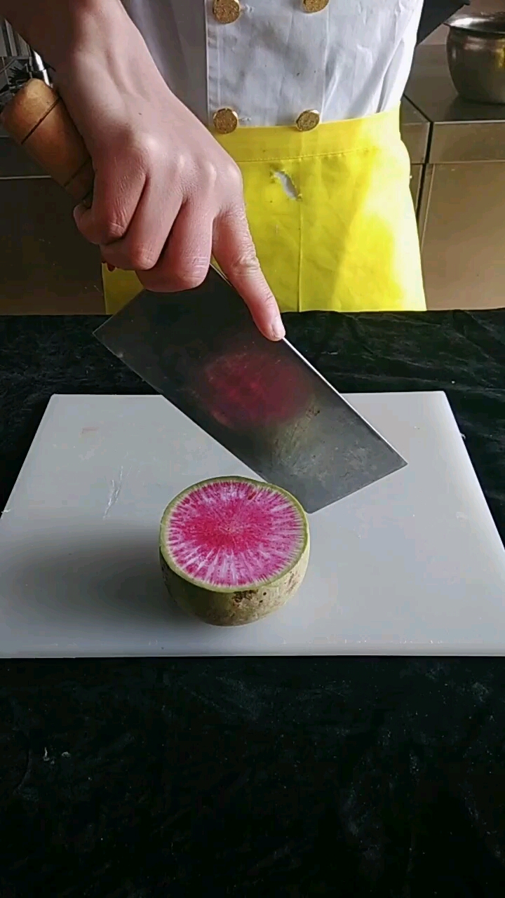 大厨教你红萝卜改刀切法