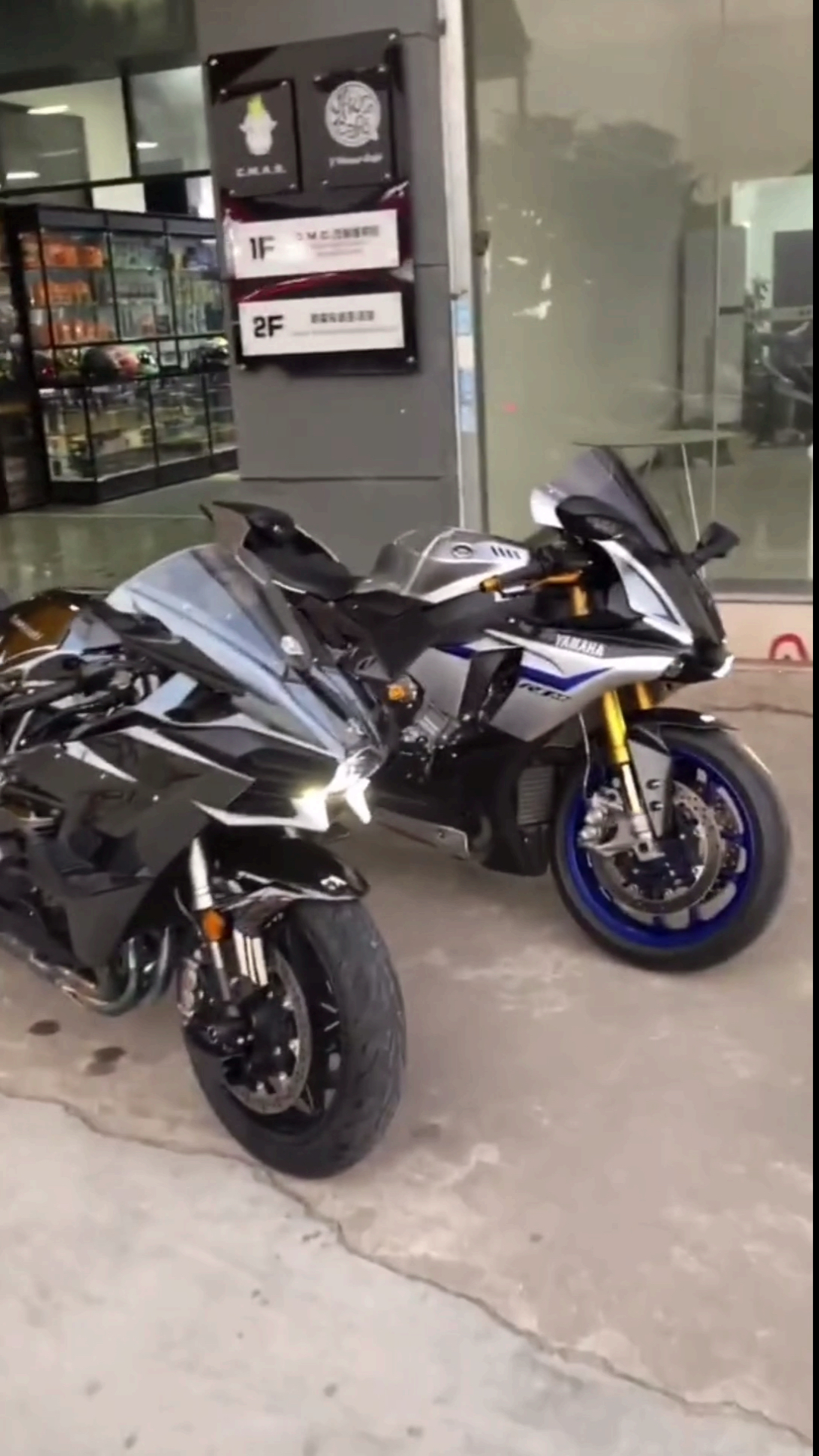 川崎h2川崎h2雅马哈r1m谁厉害