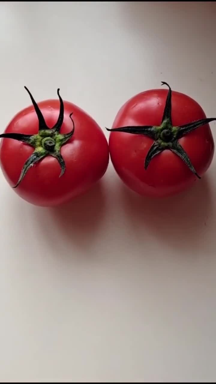 吃半辈子西红柿都不知道它也分公母,六叶是公,五叶是母.