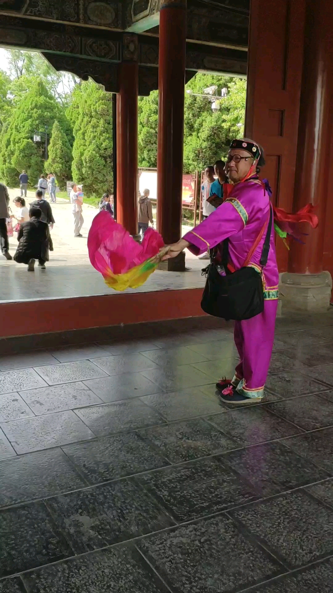 晋祠公园民间艺人表演