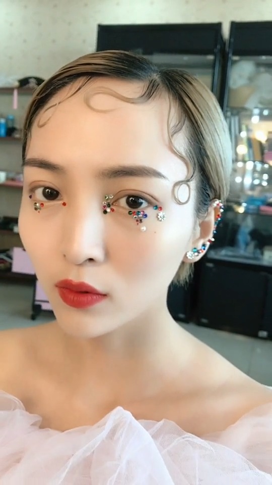 小姐姐眼睛太好看了