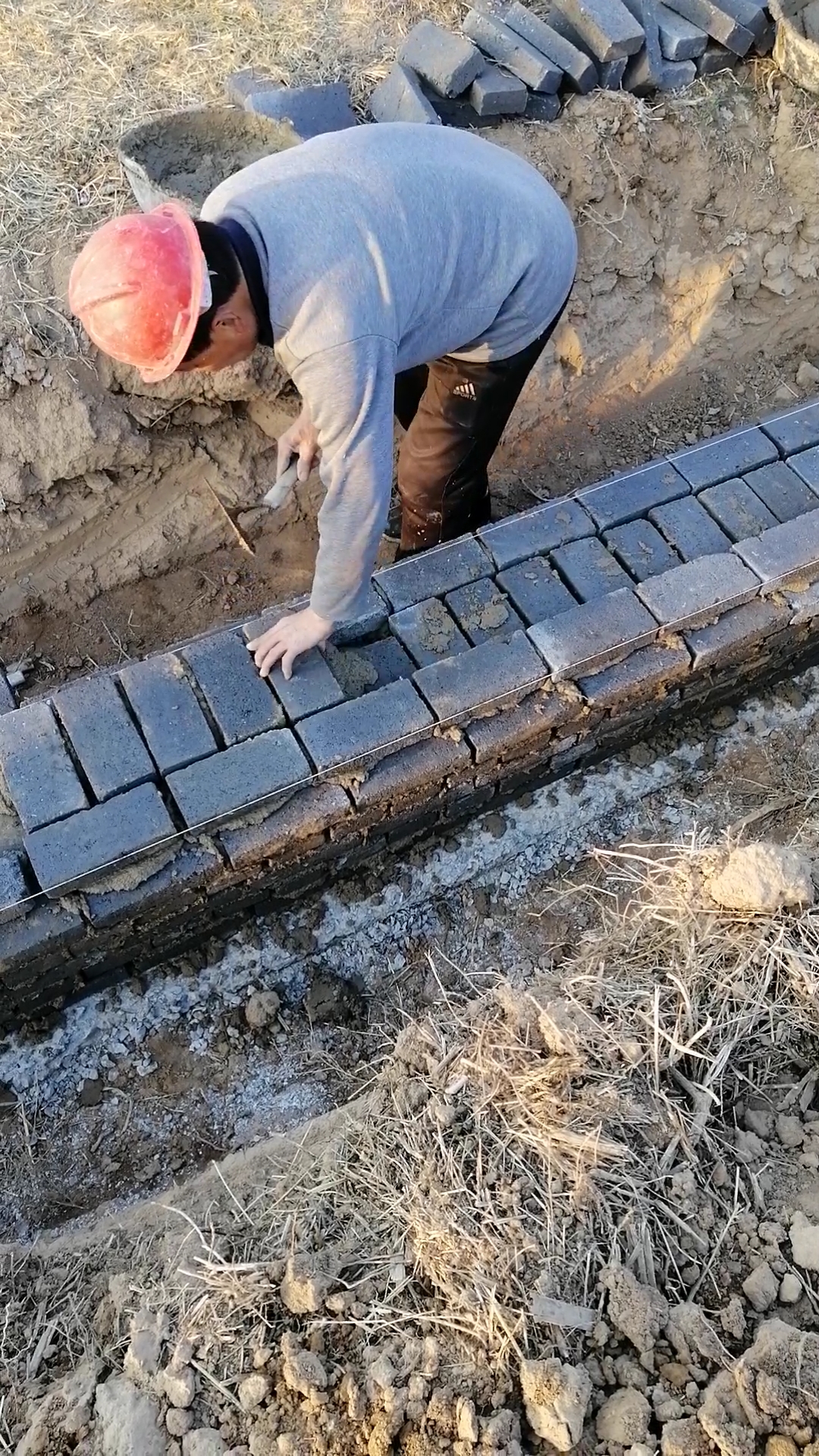 这是高手#省建八级瓦工示范三一砌砖法.