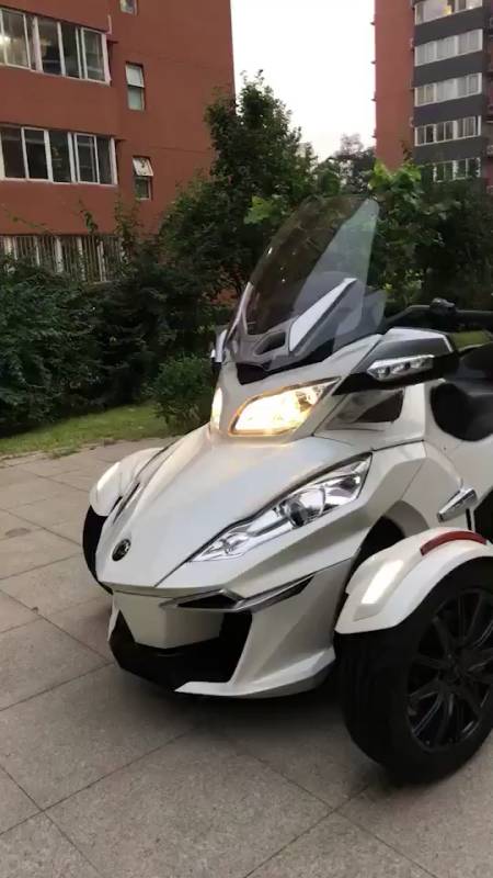 庞巴迪三轮 豪华霸气 成功标配-度小视