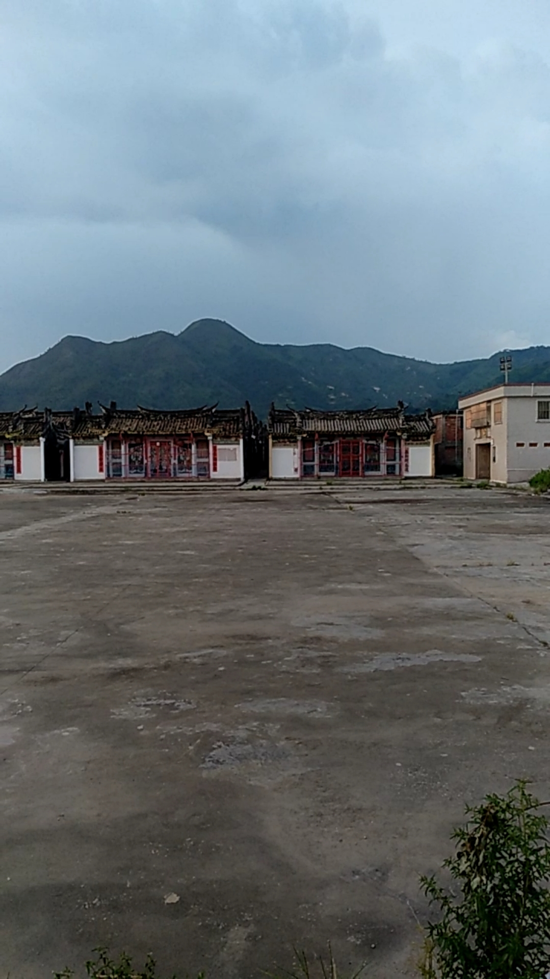 鄉村生活#普寧市北山村依鐵山而朝市區,車水馬龍樓鋪林立