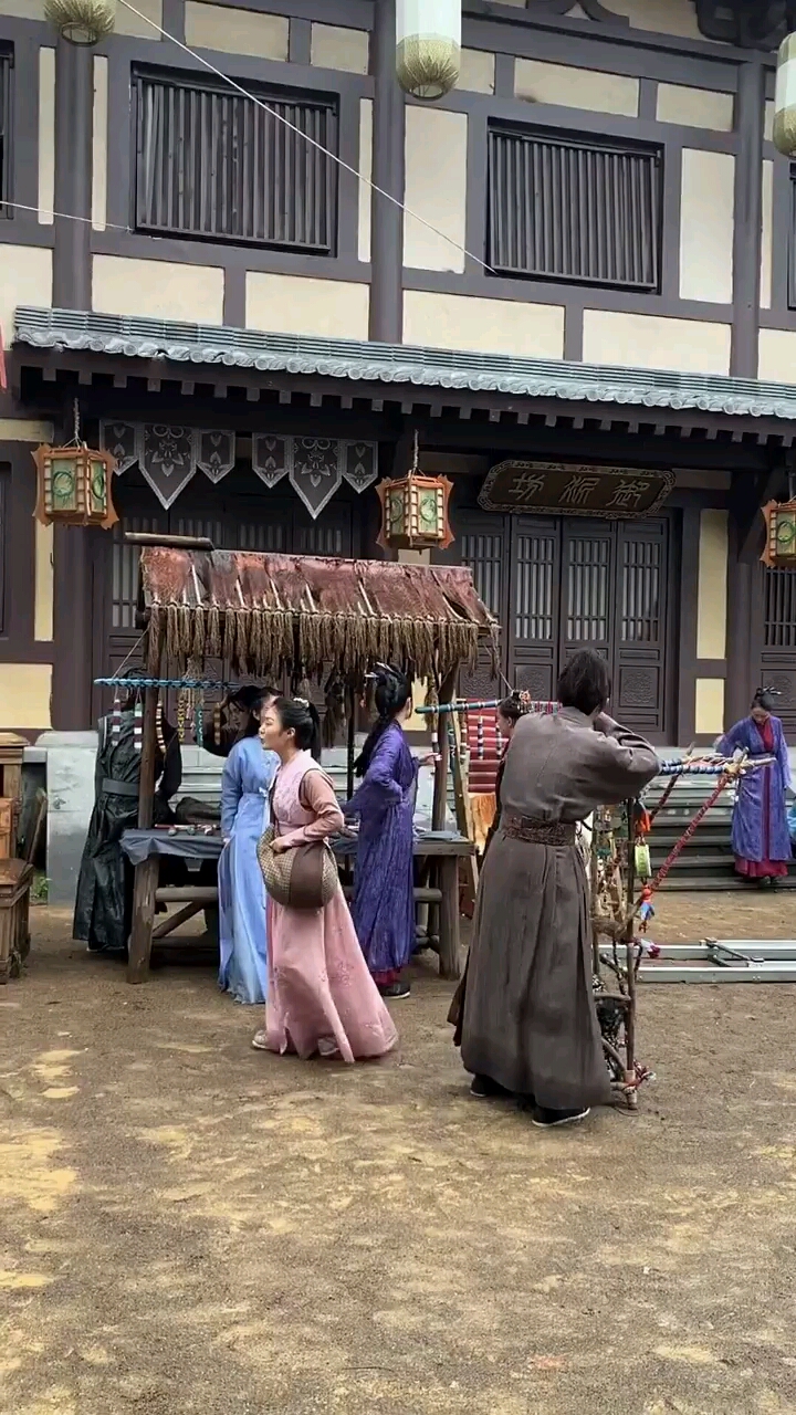 古装剧拍摄现场这些都是群众演员
