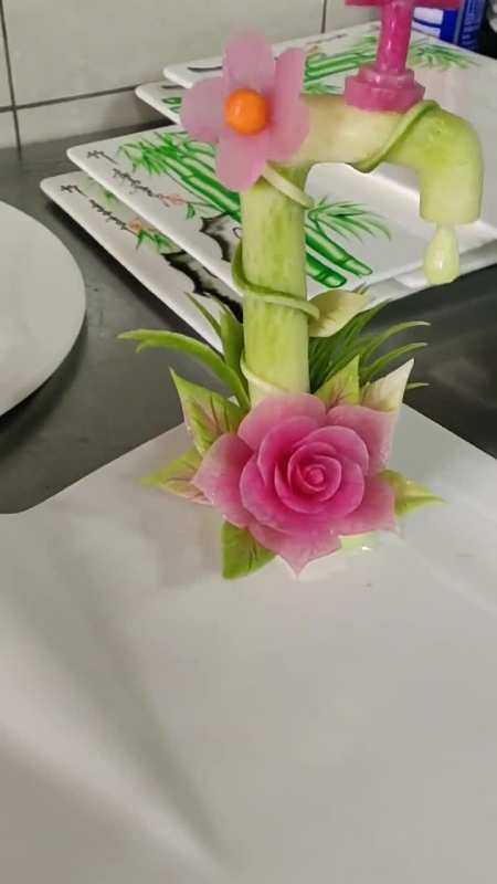 一个青萝卜,最后雕刻成了我吃不起的样子!