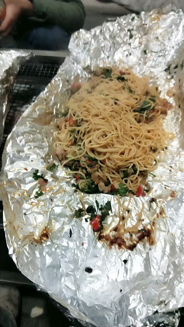 锡纸烤米线