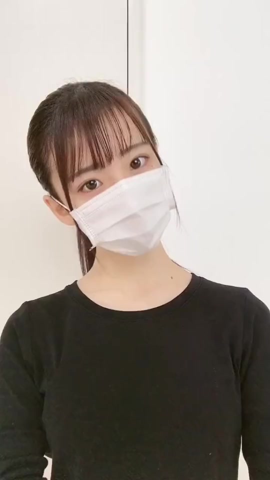 搞笑段子日本网红小姐姐摘下口罩分那一刻感觉自己恋爱了