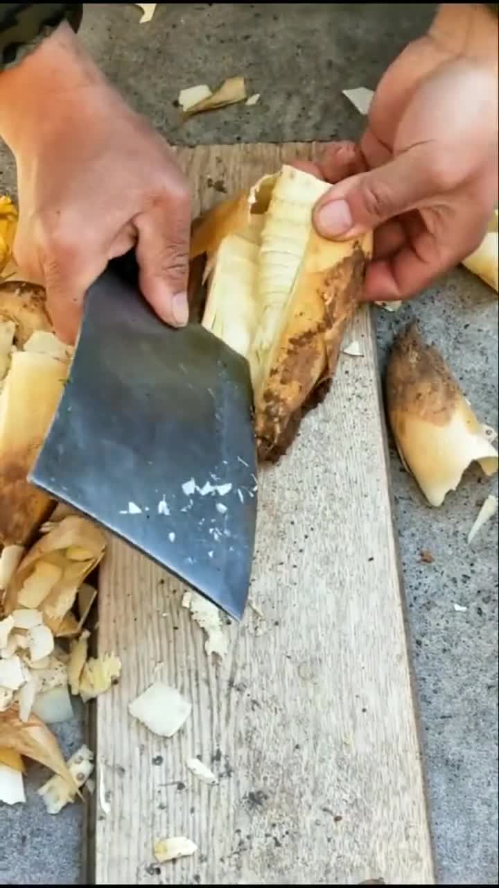 吃这么多年的冬笋,才知道可以这样剥笋壳