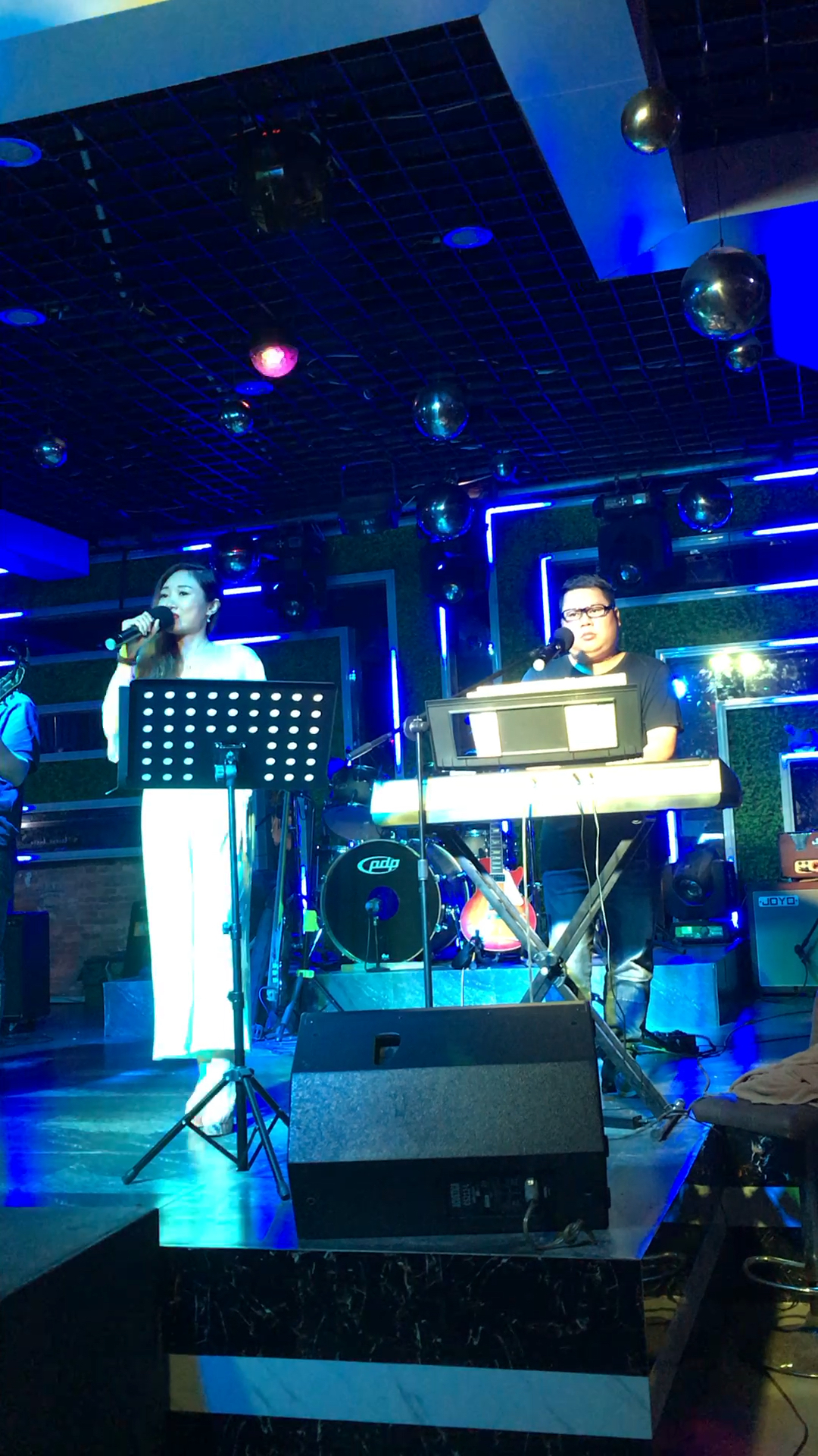 时光游乐园#后来～你们都出来酒吧听音乐了吗?