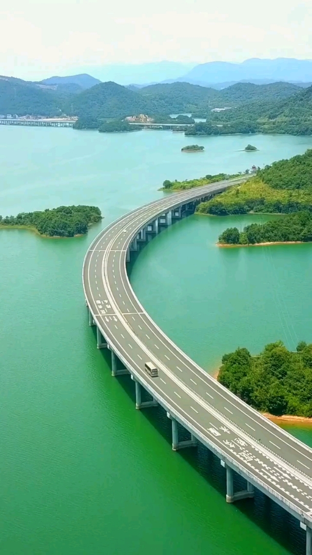 最美庐山水上公路.